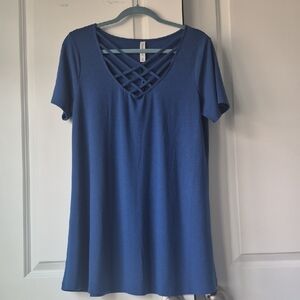 Elegant Blue Crisscross V-Neck Tunic Tee